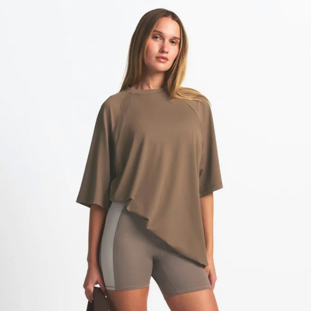 NikeSKIMS Airy Women's Oversized Tee Shirt